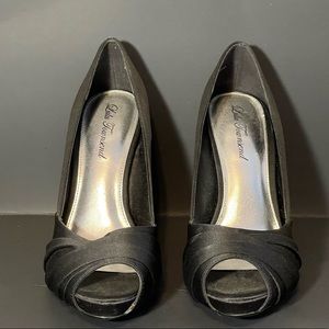 Lulu townsend black peeptoe heels